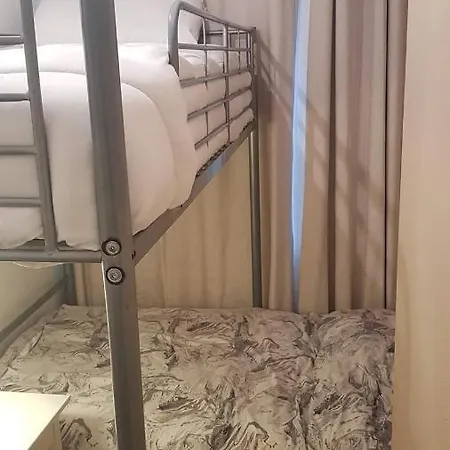 Проживание в семье The Liberties, Viking Court Flat, D8 Дублин