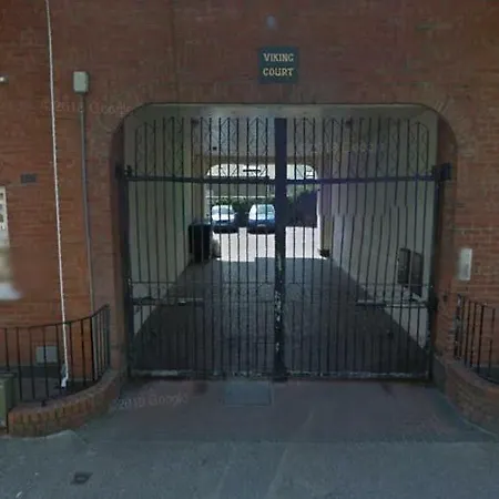 The Liberties, Viking Court Flat, D8 *